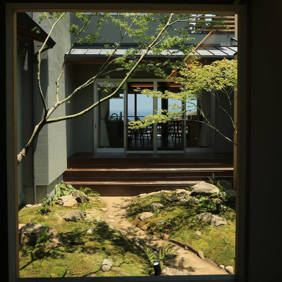 淡路島の家Ⅴ中庭2